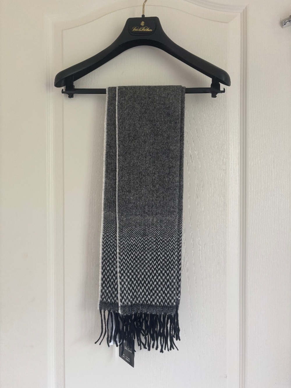 Brand new 100% cashmere scarf